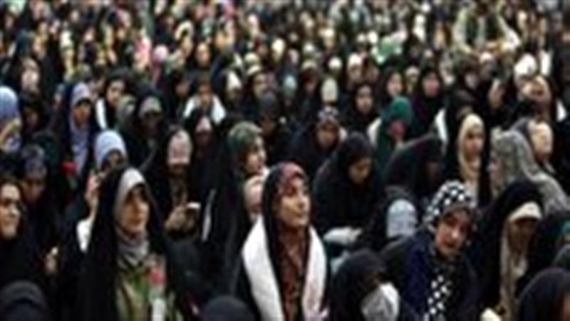 اجتماع بزرگ دختران دانشجو در حرم حضرت معصومه(س)