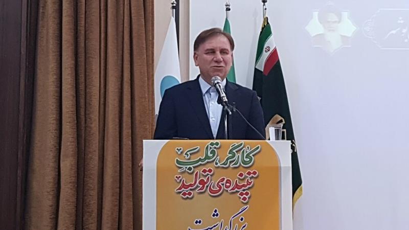 استاندار بوشهر: کارگران یکی از ستونهای اصلی تحقق شعار سال هستند