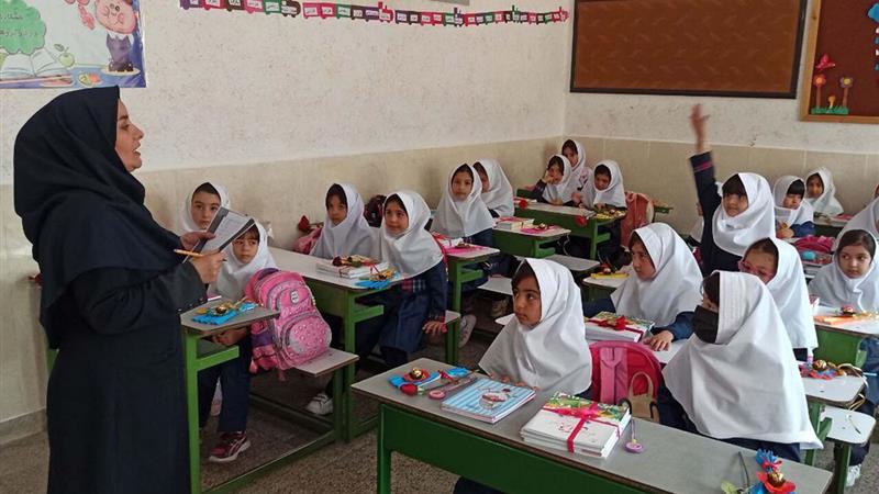 ۱۰۰ ویژه برنامه گرامیداشت هفته معلم در اردبیل به اجرا درمیآید