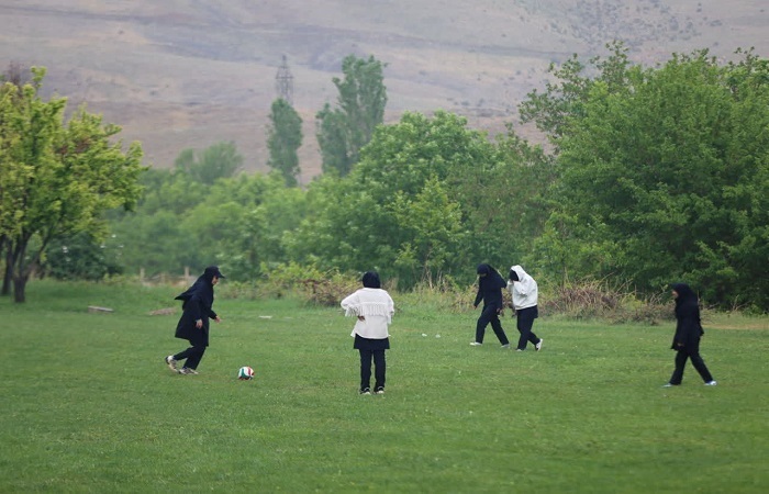 جشن روز دختر در کنار طبیعت آبیک