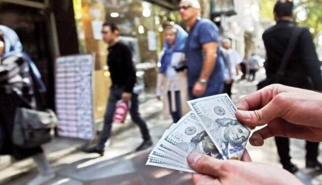 کاهش 25 هزار تومانی دلار در یک ماه؛ شکاف ارز 20 هزار تومان کم شد