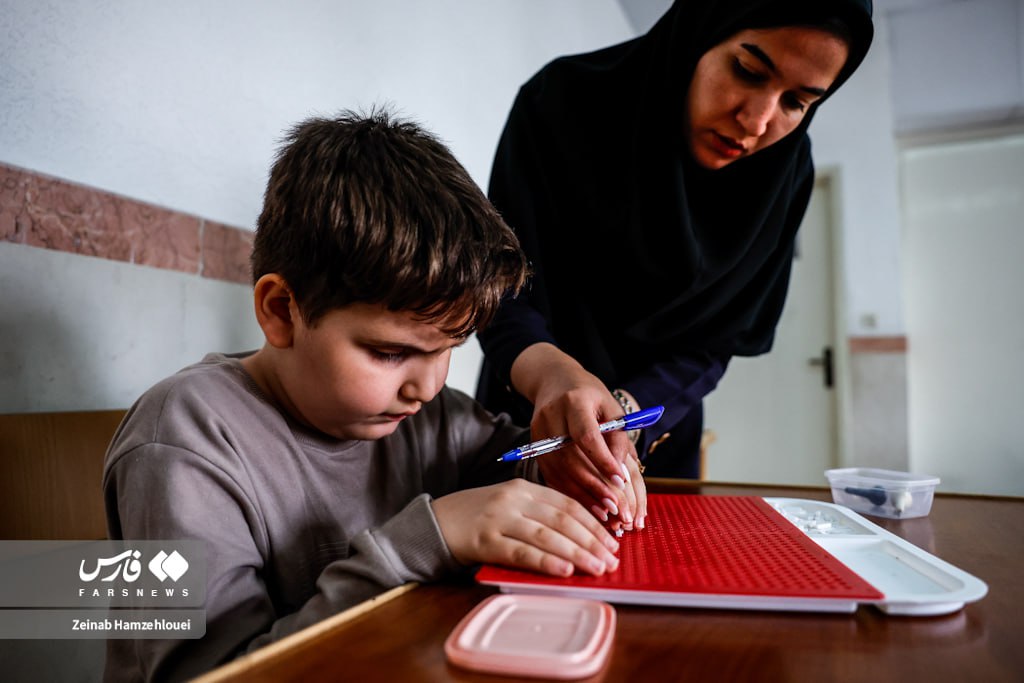 عکس/ سختی کار معلمان استثنایی