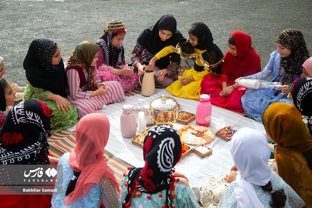 عکس/ یک روز از زحمات معلم روستایی در سنندج