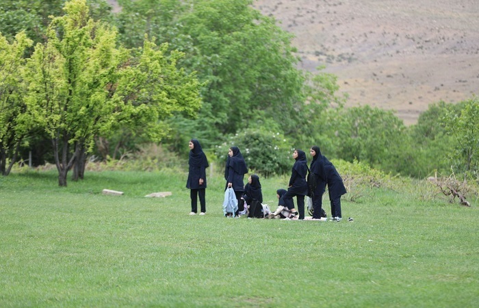 جشن روز دختر در کنار طبیعت آبیک