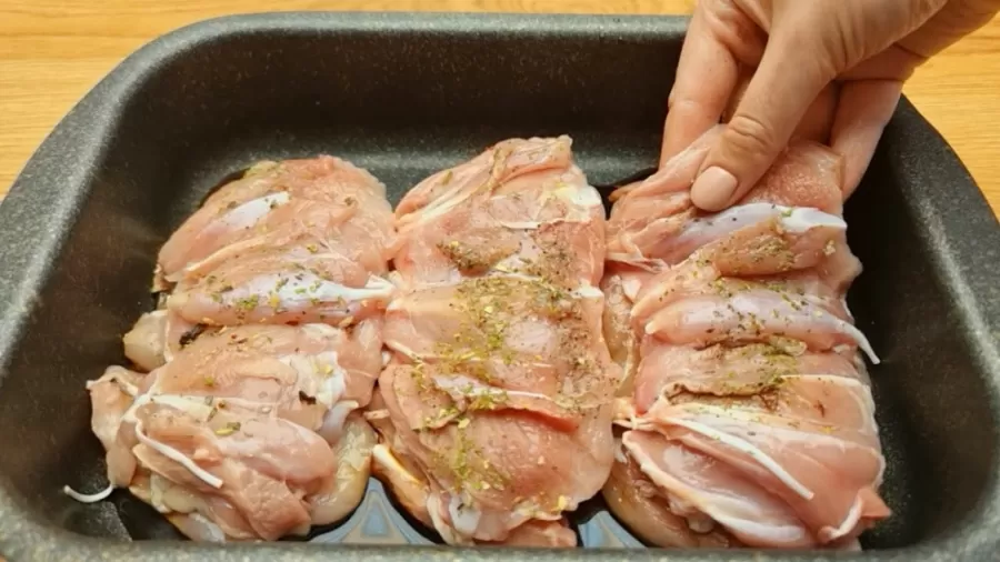 مرغ گریل شده با سس مخصوص