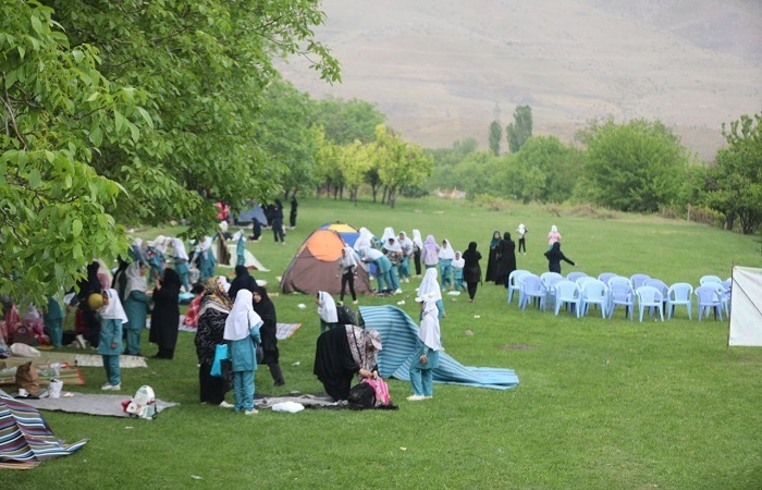 جشن روز دختر در کنار طبیعت آبیک