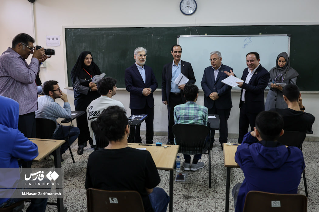 عکس/ بازدید وزیر علوم از نوبت اول کنکور سراسری