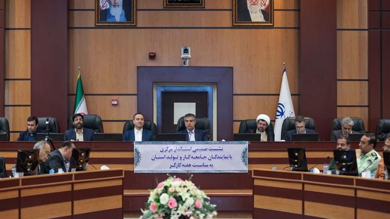 استاندار مرکزی: انرژی خورشیدی تنها راه مقابله تولید با ناترازی‌ها است