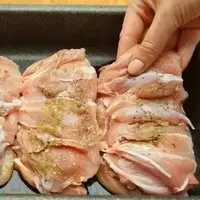 مرغ گریل شده با سس مخصوص