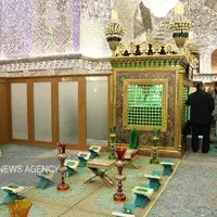 غباروبی حرم مطهر حضرت سیدعلی‌بن‌حمزه‌بن‌موسی‌الکاظم(ع)