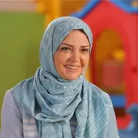 تصاویری از مجری محبوب دهه ۶۰ در دیزنی‌لند