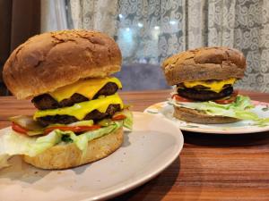 از شما/دوبل چیز برگر 🍔