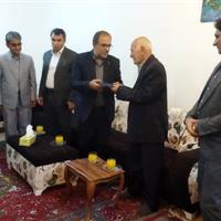 خانواده‌ شهدا چراغ راه مسئولان هستند