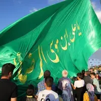 پرچم متبرک رضوی بر فراز شهر همدان برافراشته می‌شود