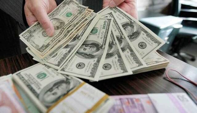 ارز تجاری ارزانتر شد/ کاهش ۱۰۰۰ تومانی حواله یورو