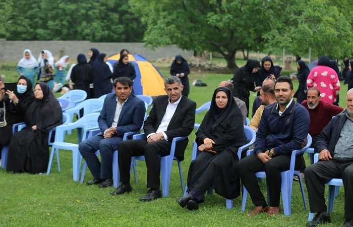 جشن روز دختر در کنار طبیعت آبیک