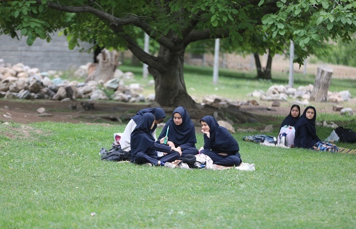 جشن روز دختر در کنار طبیعت آبیک