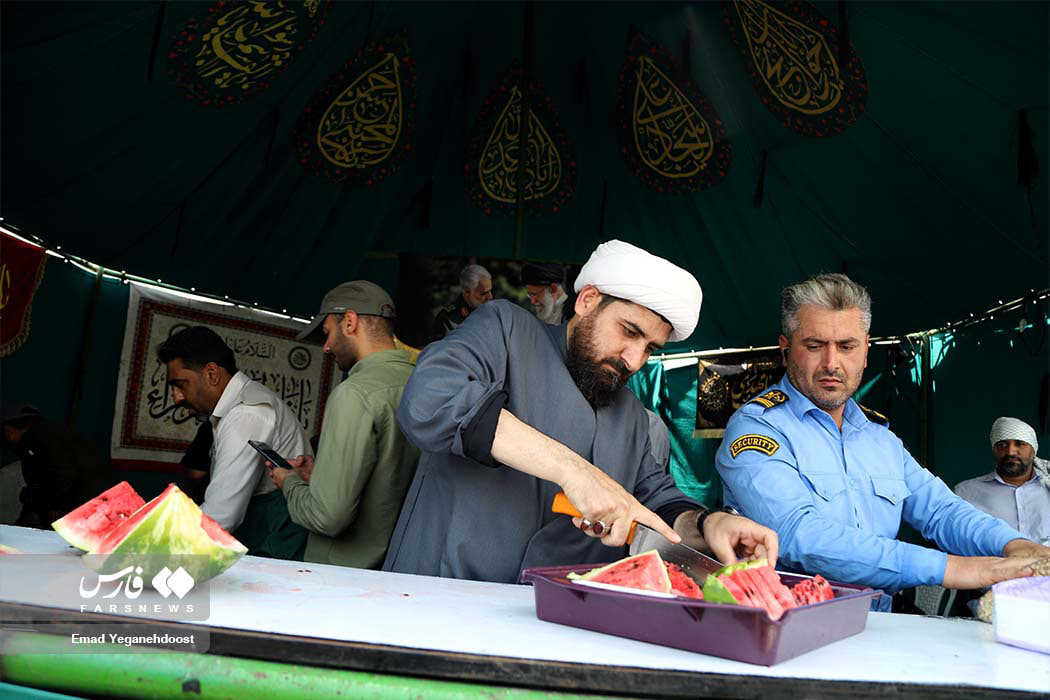 عکس/ حضور خدام حرم رضوی در بندر شهید رجایی