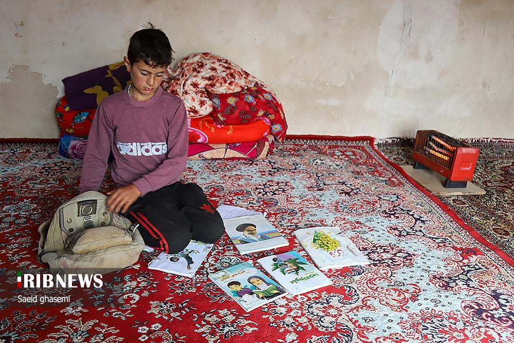 عکس/ به بهانه روز معلم؛ آموزش در دل روستای دورافتاده