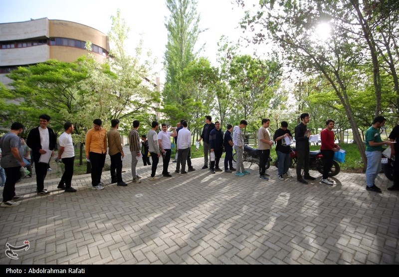 عکس/ کنکور سراسری سال ۱۴۰۴ در همدان