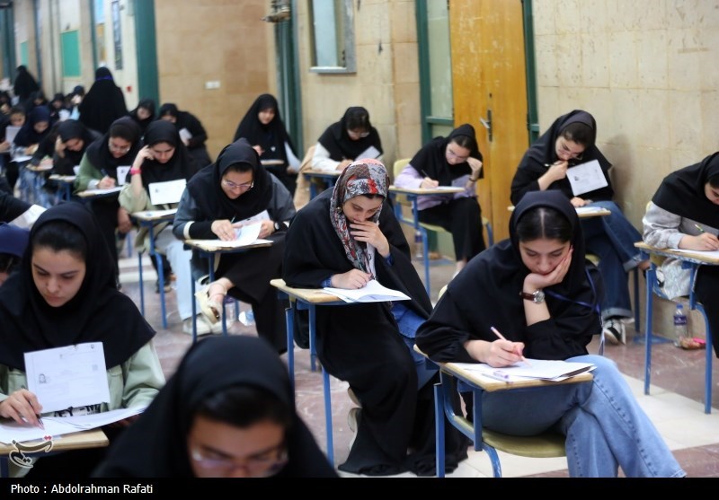 عکس/ کنکور سراسری سال ۱۴۰۴ در همدان
