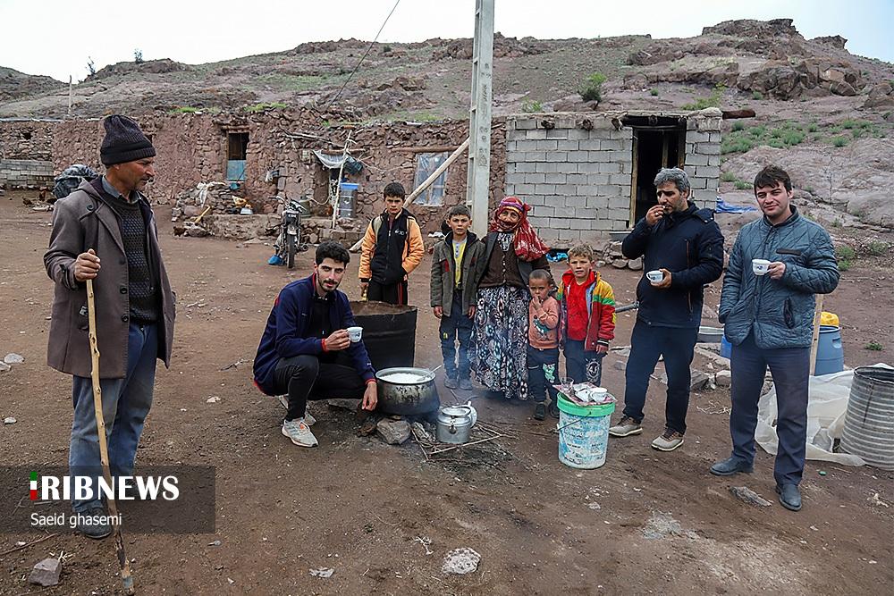 عکس/ به بهانه روز معلم؛ آموزش در دل روستای دورافتاده
