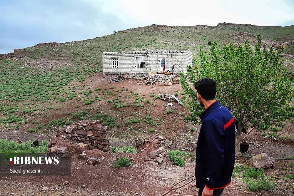 عکس/ به بهانه روز معلم؛ آموزش در دل روستای دورافتاده