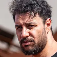چهره ها/ جواد عزتی در پشت صحنه سریال«وحشی»