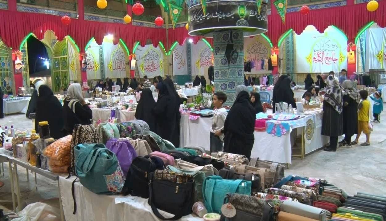 برپایی نمایشگاه دستان توانمند در میبد