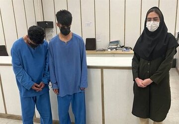 دستگیری سارقانی که گوشی تلفن همراه یک دانشجو را به سرقت بردند