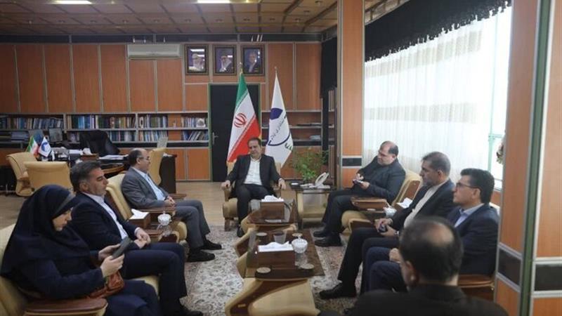 استاندار ایلام: با تمام توان در کنار سرمایهگذاران خواهیم ماند
