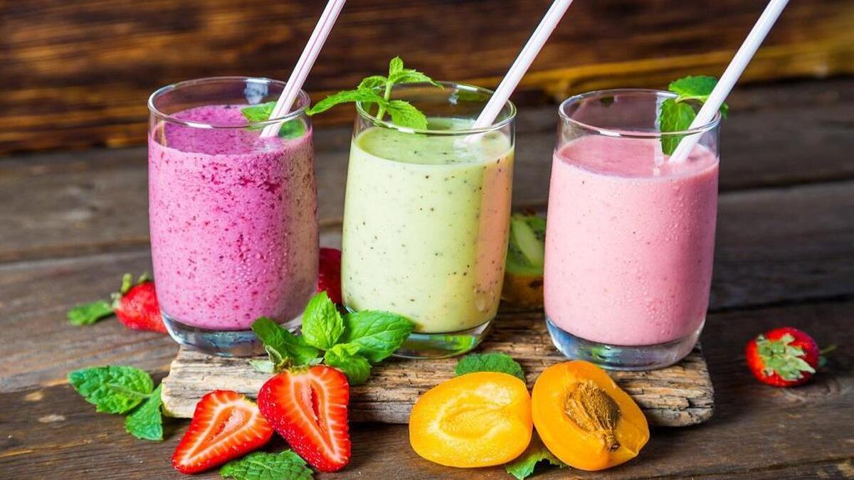 طرز تهیه ۲ مدل نوشیدنی میوهای خنک برای روزهای گرم!