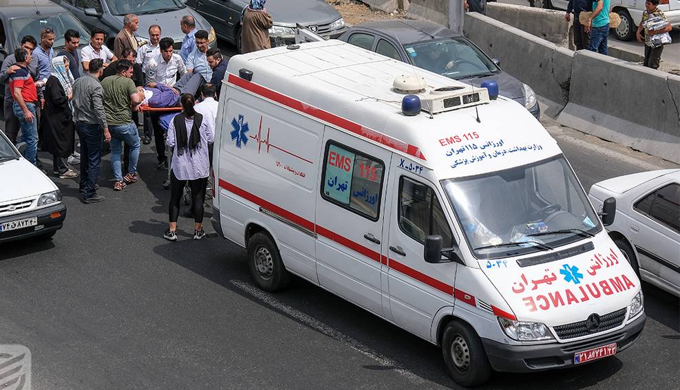 تصادف شدید پژو با ۵ عابر پیاده در نسیمشهر