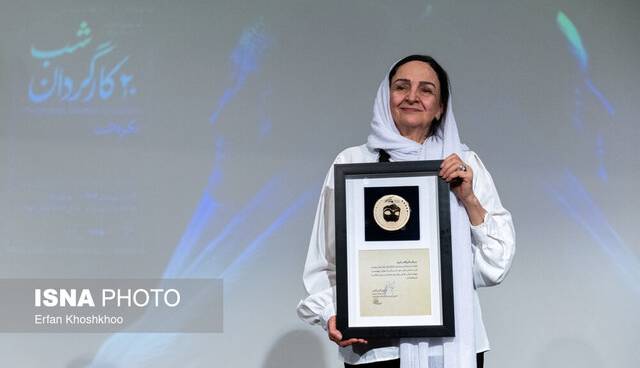 گلاب آدینه در شب نکوداشت خود چه گفت؟