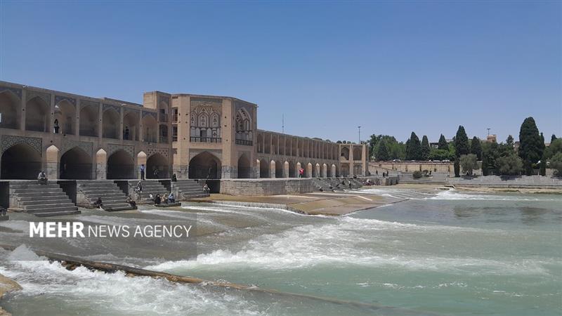هوای اصفهان در مرز آلودگی است