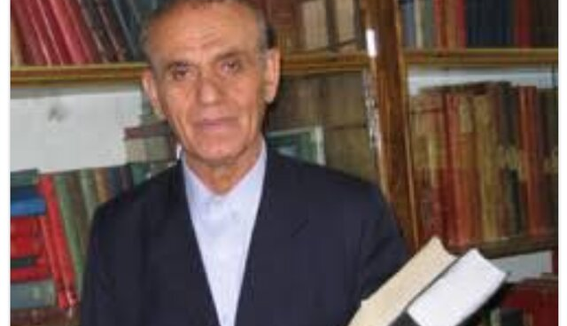 مردی که زبان فارسی را به سرهنگ بودن ترجیح داد