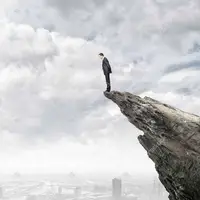 سرمقاله شرق/ بر لبه پرتگاه ایستاده‌ایم