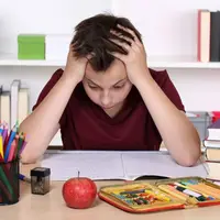 شکایت یک دانش آموز کلاس هفتمی از عدم توجه والدینش به درس او