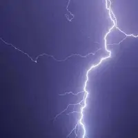 یک مصدوم در پی صاعقه‌زدگی در شوش