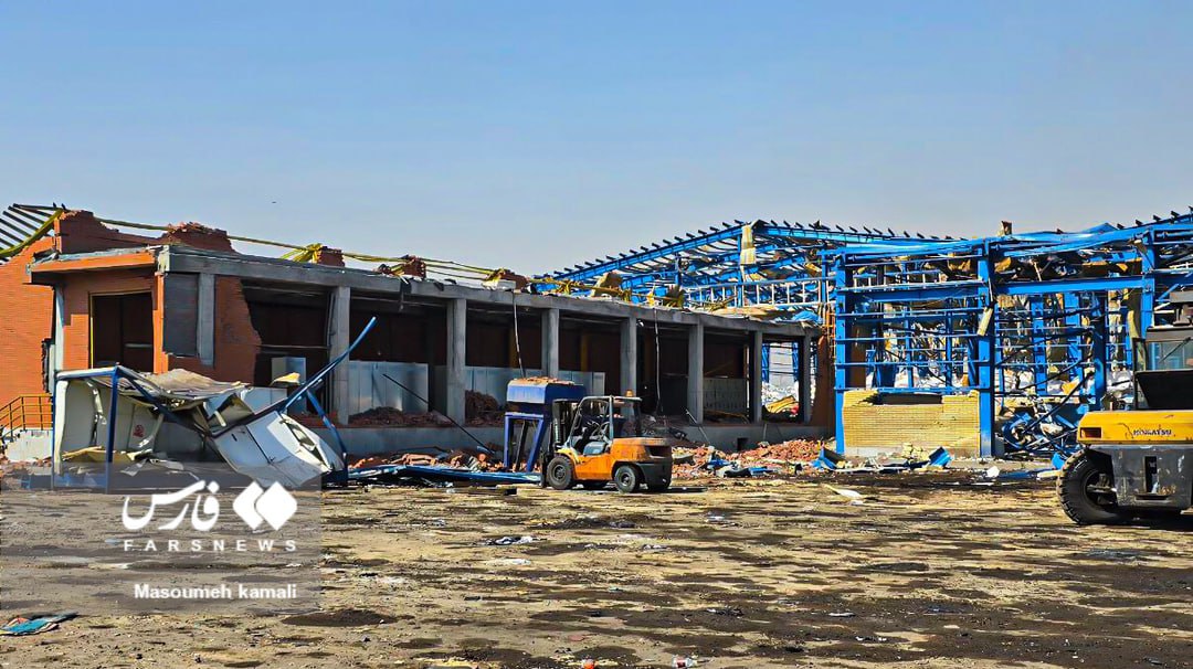 عکس/  ۷ روز پس از حادثهٔ بندر شهید رجایی