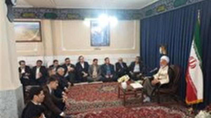 حوزه علمیه و دانشگاه دو بال تربیت نیروی انسانی برای کشور