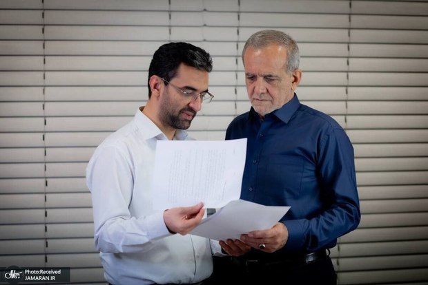 پیشنهاد آذری جهرمی به پزشکیان