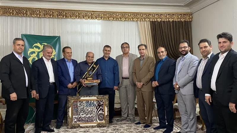 «محمد حسن موسیوند» خادم مجالس حسینی (ع) خرمآباد تکریم شد