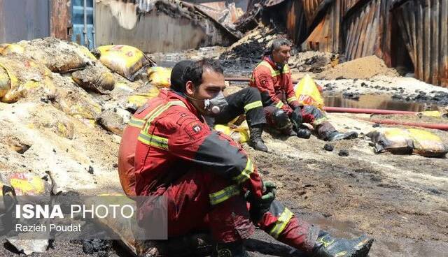 پخش صحنه‌های مهار آتش بندر شهید رجایی امشب از تلویزیون