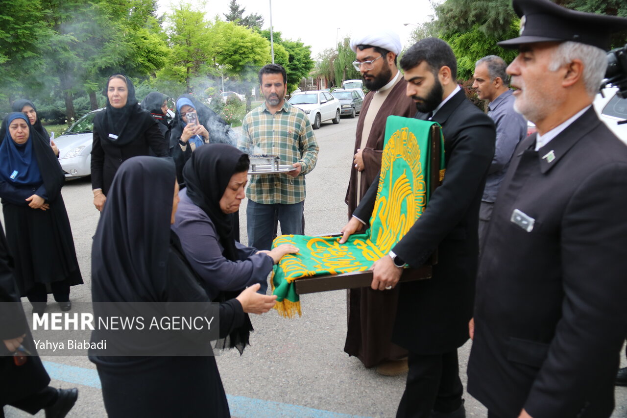 عکس/ عیادت خادمان رضوی از بیماران کرمانشاهی