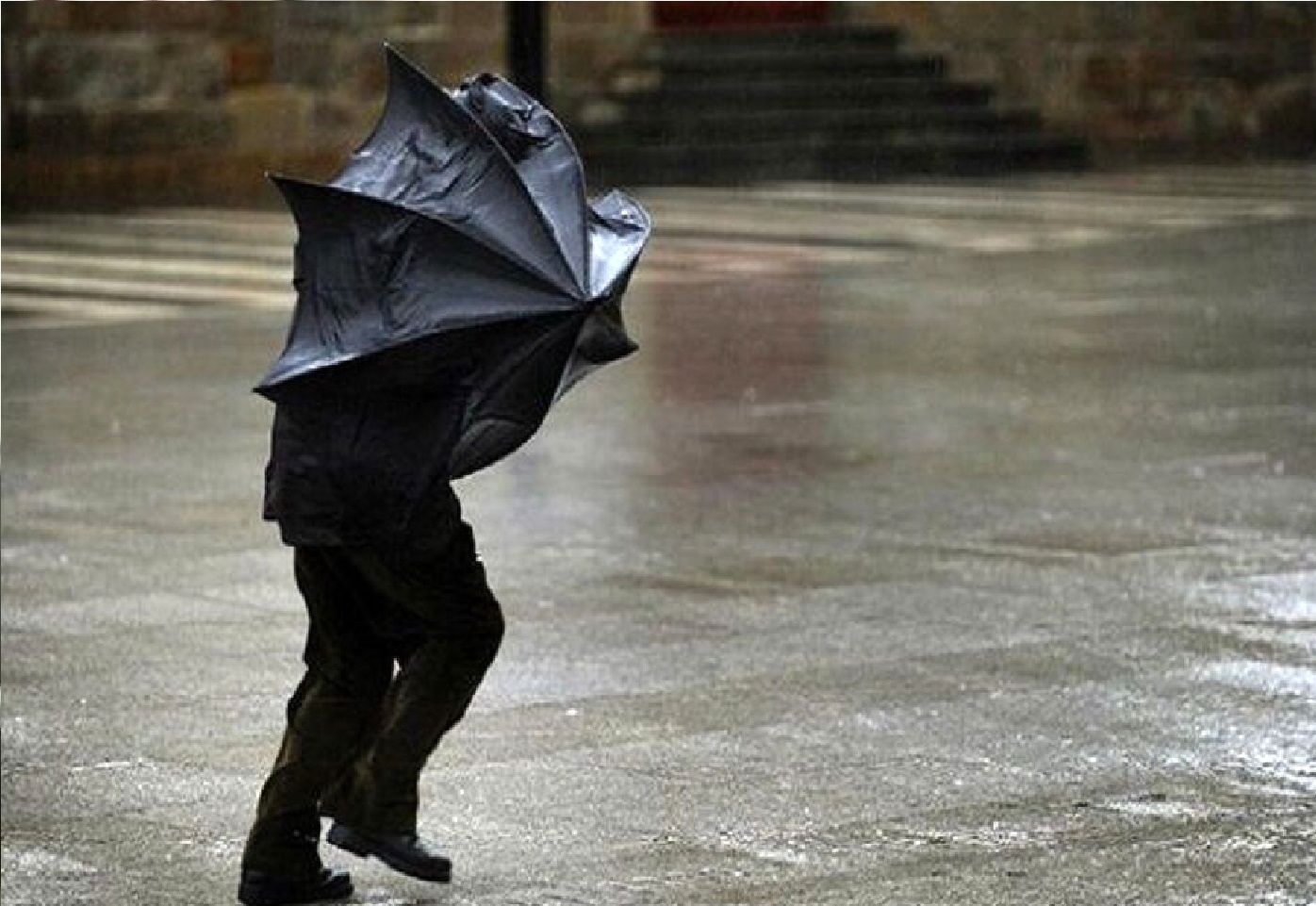 هشدار تندباد و رگبار در آذربایجان غربی