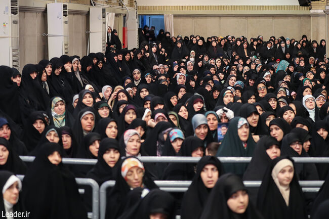عکس/ دیدار مسئولان و کارگزاران حج با رهبر انقلاب