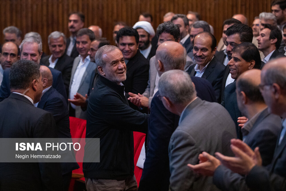 عکس/ گرامیداشت «روز معلم» با حضور رئیس‌جمهور