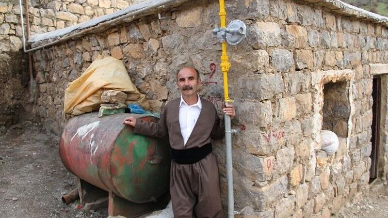 ۱۴۰ کوخ در بانه به شبکه گاز متصل شد