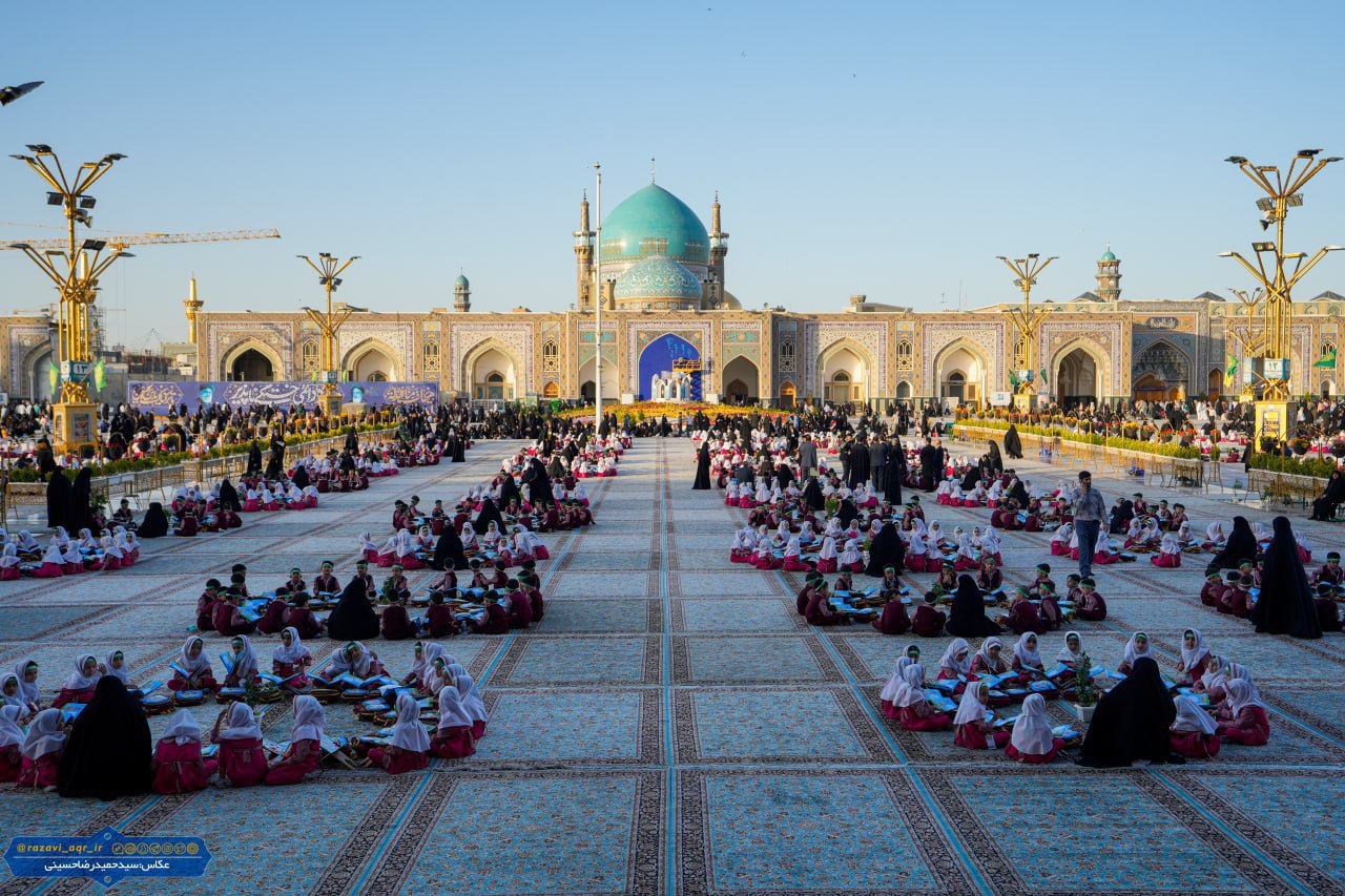 عکس/ تصاویری زیبا از اجتماع دیروز زائران خردسال امام رضا(ع)